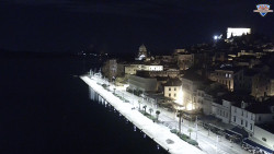 Nábřeží a město