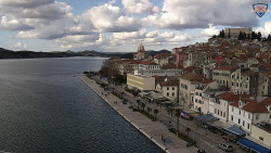 Nábřeží a město