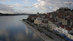 Nábřeží a město