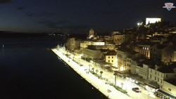 Nábřeží a město