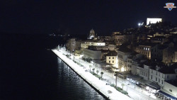 Nábřeží a město