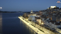 Nábřeží a město