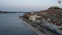 Nábřeží a město