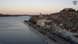 Nábřeží a město