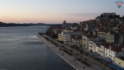 Nábřeží a město