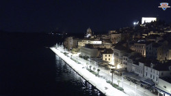 Nábřeží a město