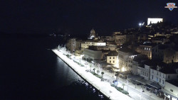 Nábřeží a město