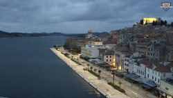 Nábřeží a město