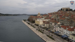 Nábřeží a město