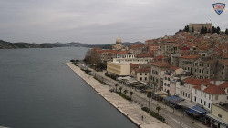 Nábřeží a město