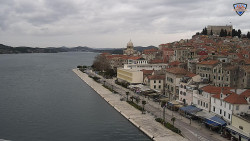 Nábřeží a město