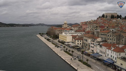 Nábřeží a město