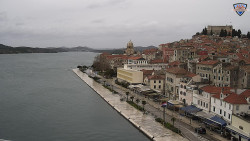 Nábřeží a město