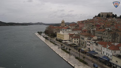 Nábřeží a město