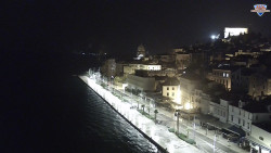 Nábřeží a město