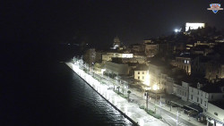 Nábřeží a město