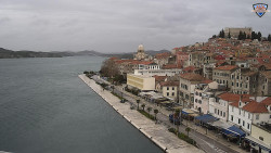 Nábřeží a město