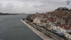 Nábřeží a město