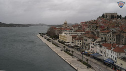 Nábřeží a město