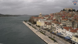 Nábřeží a město