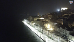 Nábřeží a město