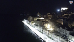 Nábřeží a město