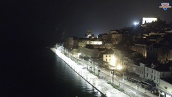 Nábřeží a město