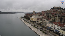 Nábřeží a město