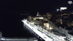 Nábřeží a město