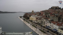 Nábřeží a město