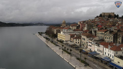 Nábřeží a město