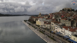 Nábřeží a město