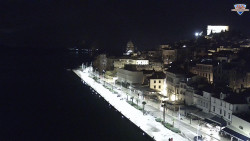 Nábřeží a město