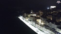 Nábřeží a město