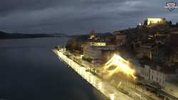 Nábřeží a město