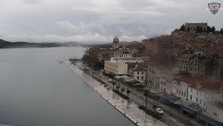 Nábřeží a město