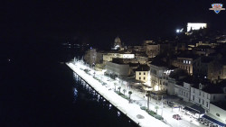 Nábřeží a město