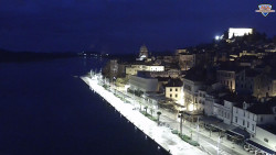 Nábřeží a město