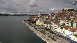 Nábřeží a město