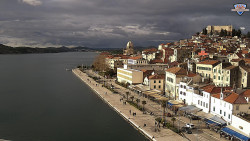 Nábřeží a město