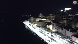 Nábřeží a město