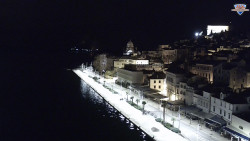 Nábřeží a město