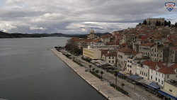 Nábřeží a město