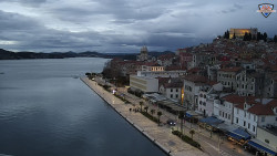 Nábřeží a město