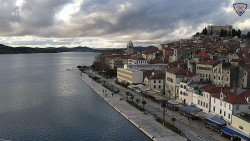 Nábřeží a město