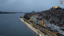 Nábřeží a město