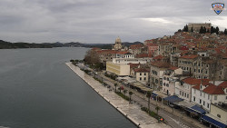 Nábřeží a město