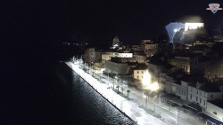 Nábřeží a město