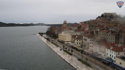 Nábřeží a město