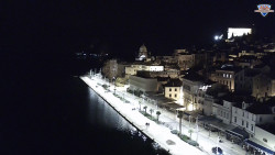 Nábřeží a město